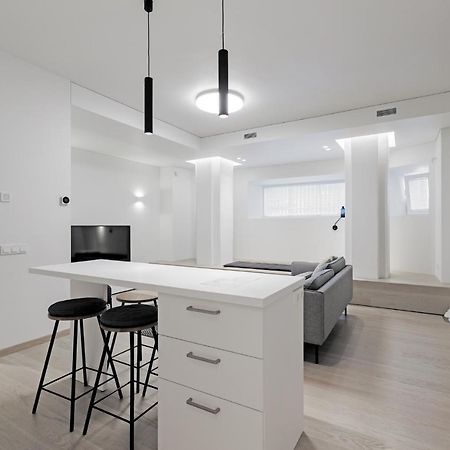 Buddha Luxury Apartment Kaunas City Centre מראה חיצוני תמונה