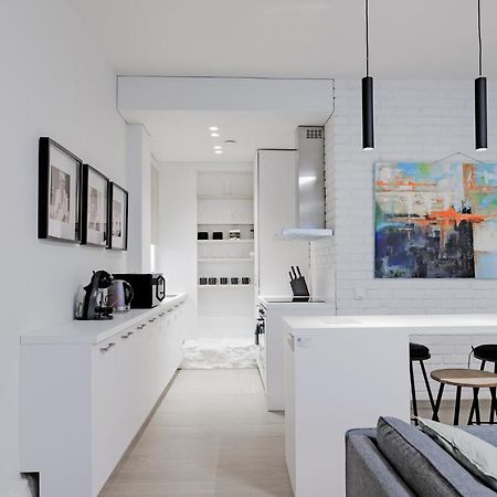 Buddha Luxury Apartment Kaunas City Centre מראה חיצוני תמונה