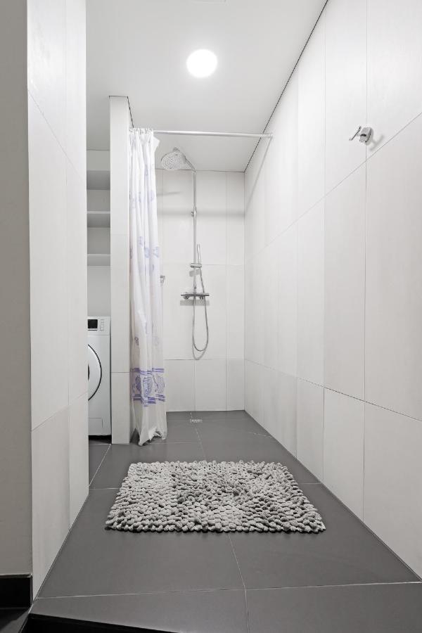 Buddha Luxury Apartment Kaunas City Centre מראה חיצוני תמונה
