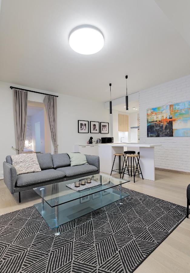 Buddha Luxury Apartment Kaunas City Centre מראה חיצוני תמונה